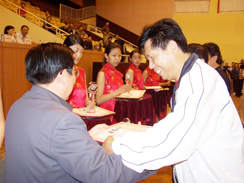 ��Դƽ���������еڶ����أ��У����ֳ�ƹ����������Բ������