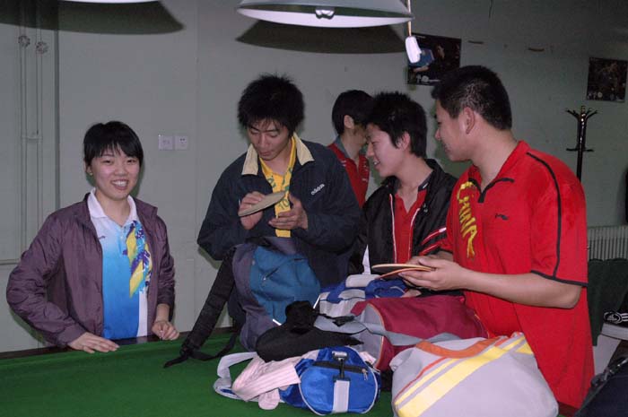 [����]2006�ꡰ�귢������Ӣ����ƹ�������Բ������