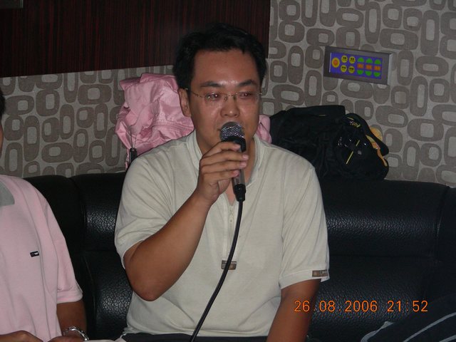 UHKsfc9n.jpg