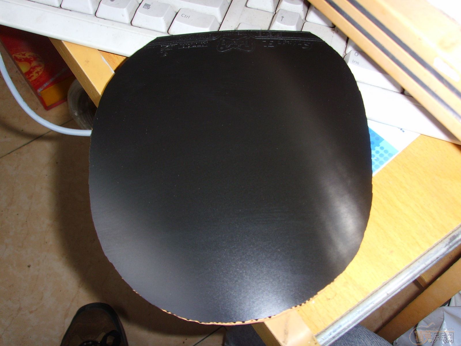 ���ۺ����� ��Ӱ��Ь��һ˫��EL�׽�һ��