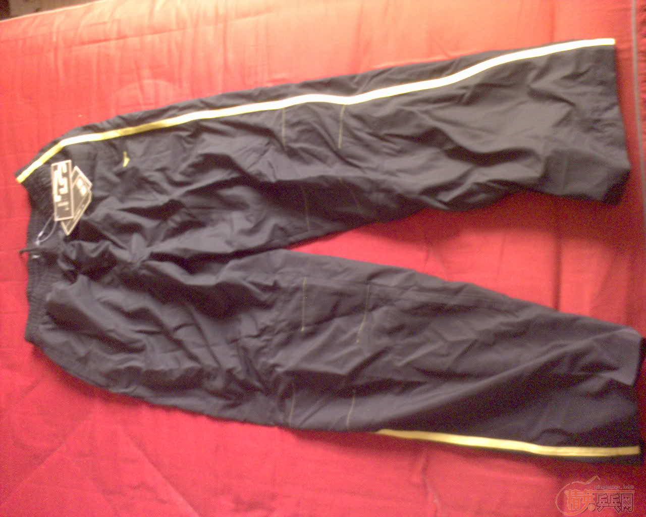 ������ƥ���˶������˸���Ȥô