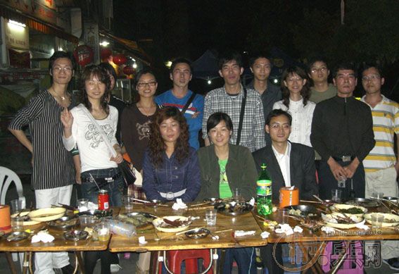 3��3���й����˽��տ�������ʻعˣ�