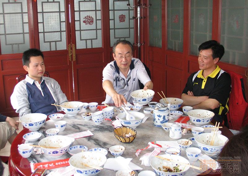 4��15�յ��Ľ쾫Ӣը�������ʵ