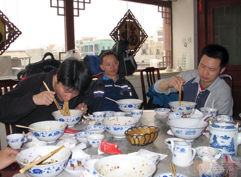 4��15�յ��Ľ쾫Ӣը�������ʵ