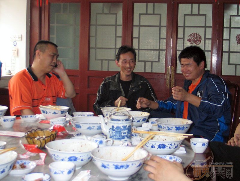 4��15�յ��Ľ쾫Ӣը�������ʵ