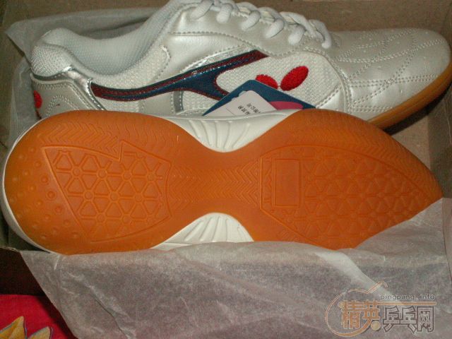 ������Ь����ˣ����˴�����˫Ь��һ�룬������STIGA