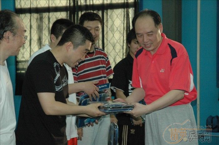 [��ͼ]5��13�վ�Ӣ�������ֲ����������ꡰ�᳤����������Բ������