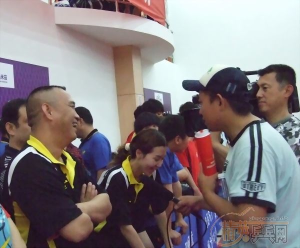 ���������������ܵ���̨���߲ɷ�