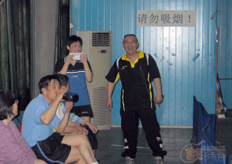 �Ⱥ��ҷ������Լ���רҵ����ĵĽ����������Ƭ����������ɽ����