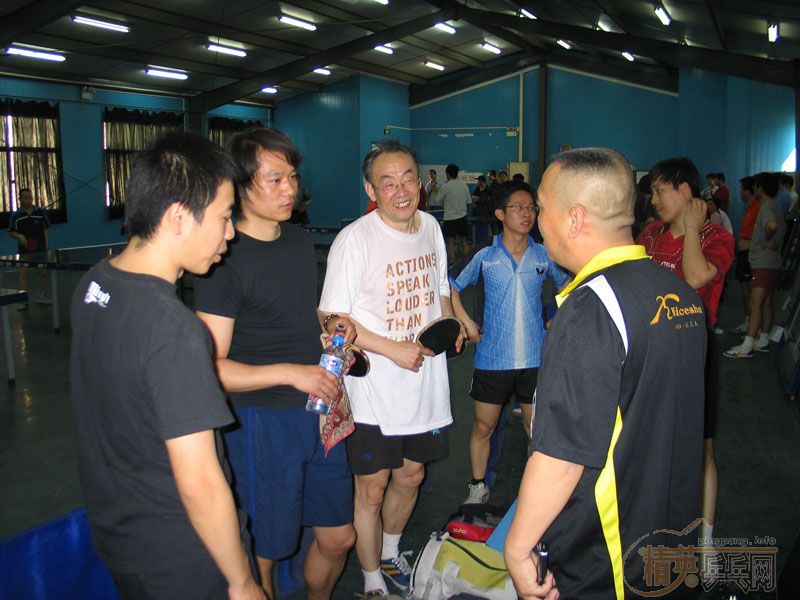 �Ⱥ��ҷ������Լ���רҵ����ĵĽ����������Ƭ����������ɽ����