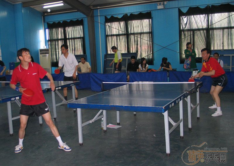 �Ⱥ��ҷ������Լ���רҵ����ĵĽ����������Ƭ����������ɽ����