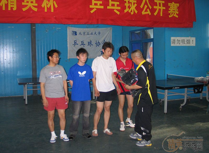 �Ⱥ��ҷ������Լ���רҵ����ĵĽ����������Ƭ����������ɽ����