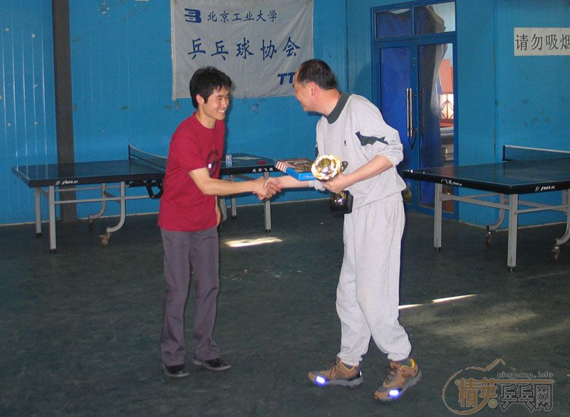 �Ⱥ��ҷ������Լ���רҵ����ĵĽ����������Ƭ����������ɽ����