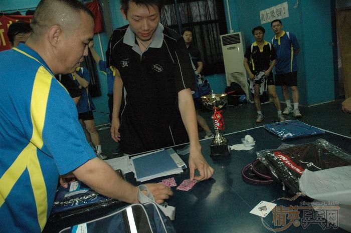 [��ͼ]6��17�գ����գ���Ӣ�������ֲ�����˹�ر����ܾ�����ʵ