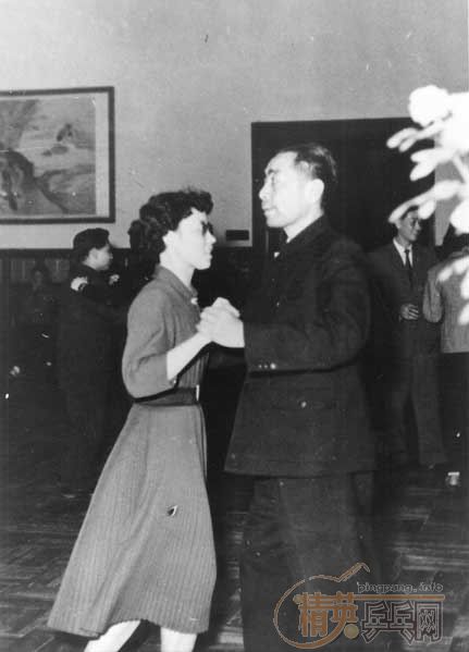 ������ƹ�ң���ӭ���䣩