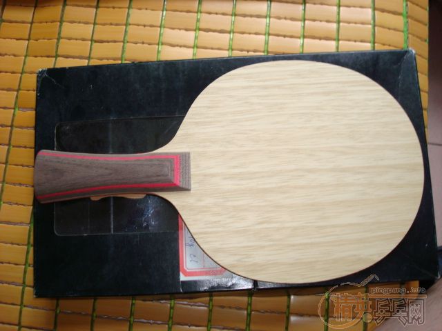 ��ȫ��CLһ�飬9.8����ˮ����ǿһ�飬9����RUNLOX5һ�顣