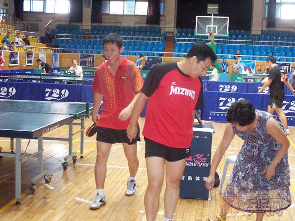 <u><font color="#FF0000" size="4">729ƹ���ϱ���ս��������ѡ�ڶ�վ������վԲ������</font></u>