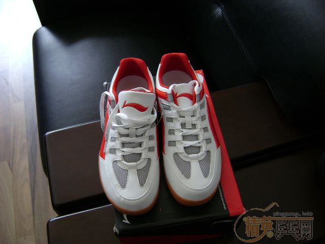 û����������ƹ����Ь,42��,���򻻰���