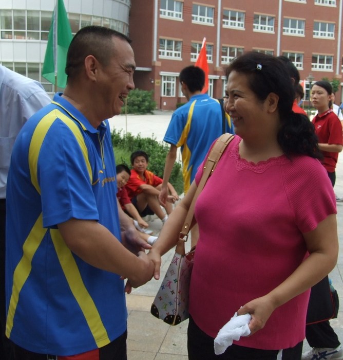 ��Ѷ��������Ӣ���ֲ���һ������������