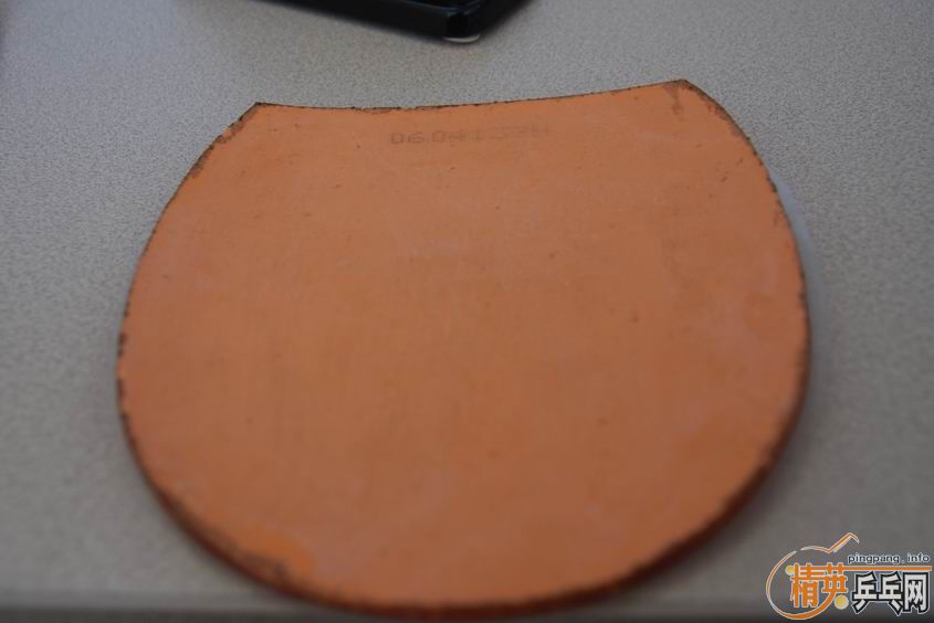 �Գ����ź�ɫ���ף���Ϊֱ�����