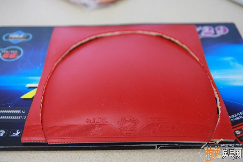 �Գ����ź�ɫ���ף���Ϊֱ�����