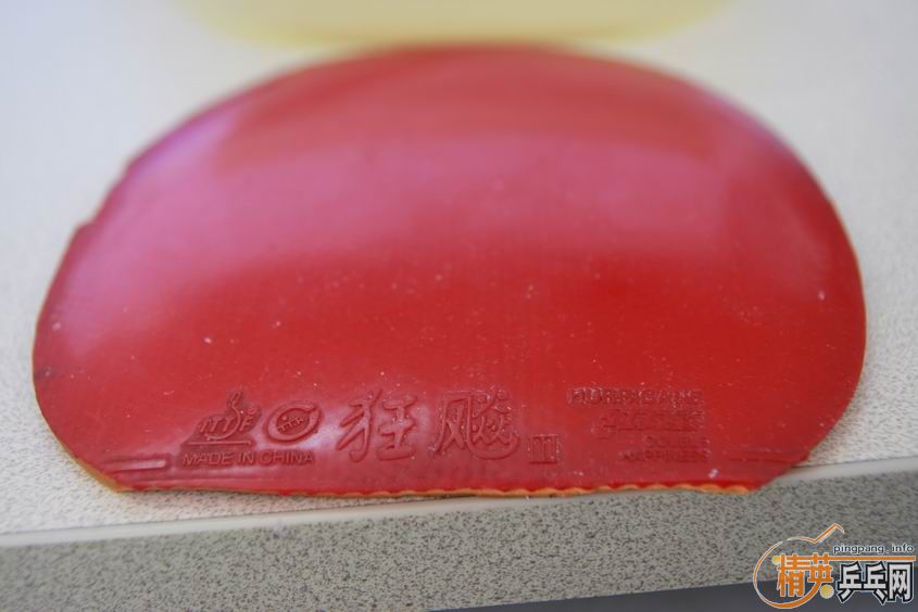 �Գ����ź�ɫ���ף���Ϊֱ�����