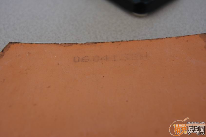 �Գ����ź�ɫ���ף���Ϊֱ�����