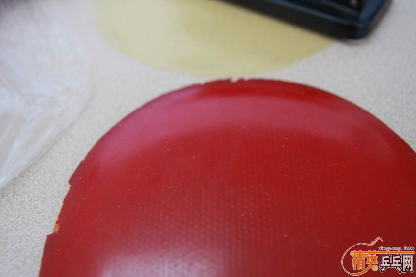 �Գ����ź�ɫ���ף���Ϊֱ�����