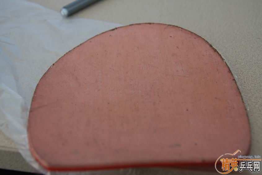 �Գ����ź�ɫ���ף���Ϊֱ�����