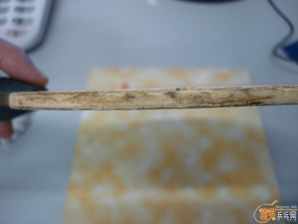 ��һ���˺����۵�YE(��)�ͽ�Ƥ��