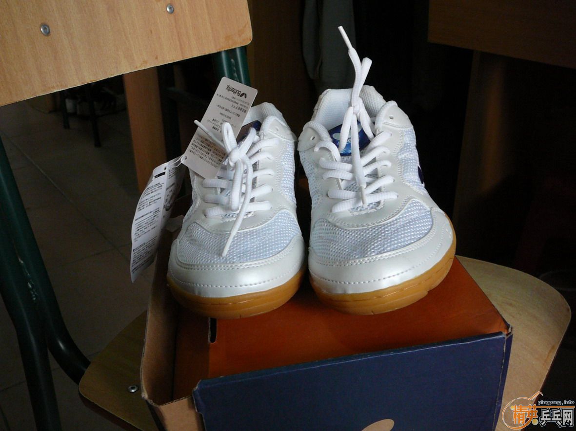 ��һ˫�¿�ĺ���Ь��һ���켫��  120����