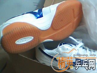 ����BOLL�װ�400���Խ���Ь��һ˫400�������ѳ���Ь����ͼ