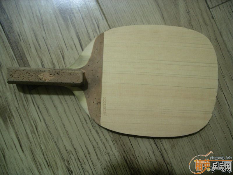 �����ֱ�����м��齺Ƥ��