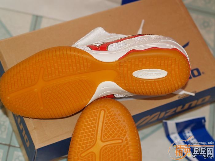 --**����ŨWAVE DRIVEƹ����Ьһ˫��JP23�ģ��൱��36.5�ţ������棬�ؼۣ�450��!