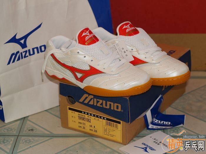 --**����ŨWAVE DRIVEƹ����Ьһ˫��JP23�ģ��൱��36.5�ţ������棬�ؼۣ�450��!