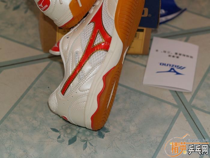 --**����ŨWAVE DRIVEƹ����Ьһ˫��JP23�ģ��൱��36.5�ţ������棬�ؼۣ�450��!