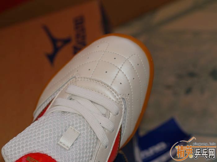 --**����ŨWAVE DRIVEƹ����Ьһ˫��JP23�ģ��൱��36.5�ţ������棬�ؼۣ�450��!