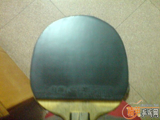 ��һ���ɫ��Ƥ�����и�NEO��3 55���죨��ͼ�ˣ�������˼����һ��ۣ������к���Ψһճ�Խ�Ƥ��ȫ�����220����