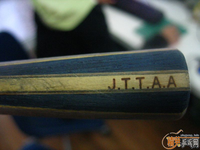 8���µ���������̼