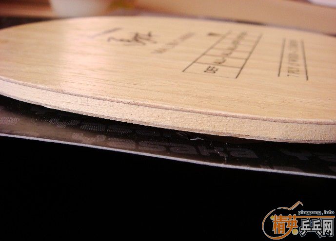 ������Ϻ�ɫ���ĵ���̼  �ٵĶ�������������ȥ