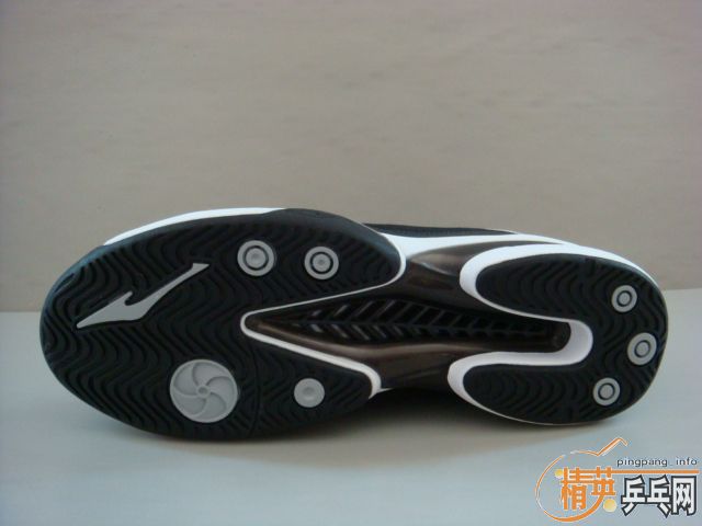 ������ͼ������֧�������ӣ�����һ�������� U1�����£� ,�Ϳ�����cj8000��yasaka�����׽� 100���죬�����ȫNEW���Ƕ��˵�����Ь 42�룬120����ݣ�