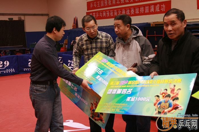 <FONT color=#800000 size=4><STRONG>ͼ�ģ�������729��ƹ���ϱ���ս����729-08����֮���ܾ�����Ϋ����Ļ��</STRONG></FONT>