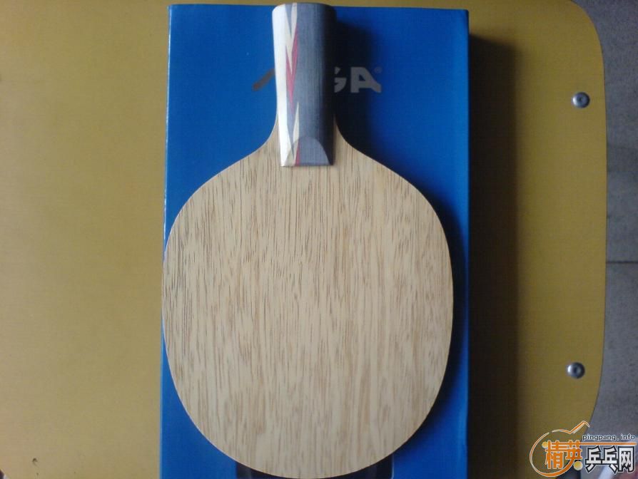 ����9.5���µ�ֱSTIGA V1��̼�� 255Ԫ�����