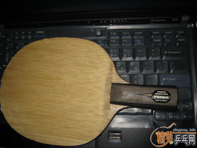 ����һ���հ���̼���ܶ��Ƕ�����ͼ��