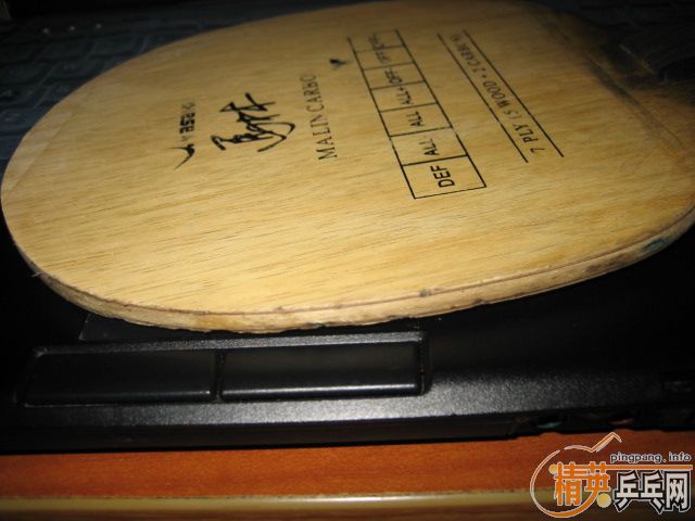 ����һ���հ���̼���ܶ��Ƕ�����ͼ��