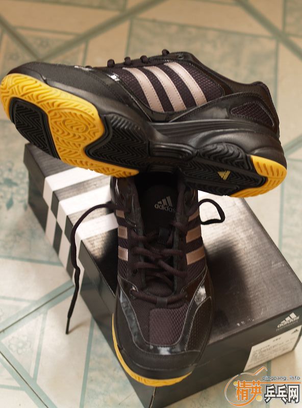��adidasƹ��Ь��320����ݣ��ʺ�40.5~41�Ľ�-->yanxin270ת��