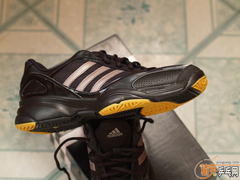 ��adidasƹ��Ь��320����ݣ��ʺ�40.5~41�Ľ�-->yanxin270ת��