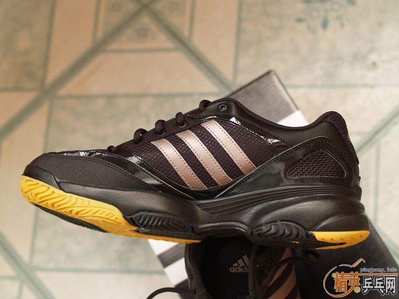 ��adidasƹ��Ь��320����ݣ��ʺ�40.5~41�Ľ�-->yanxin270ת��