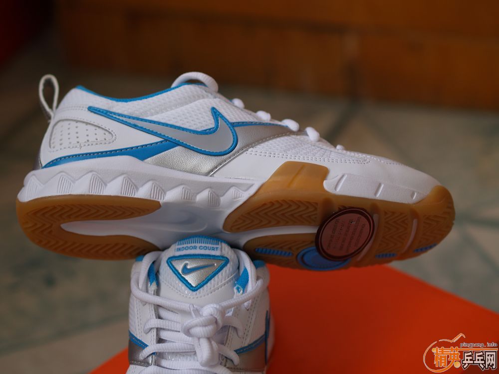 ��nikeƹ��Ь��Ů��һ˫����36.5�룬�ʺ�36.5~37�Ľš�300��˳�ᣡ