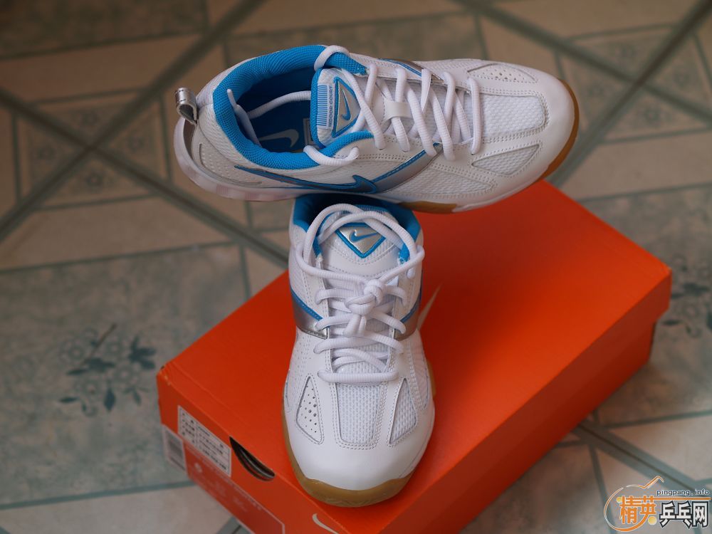 ��nikeƹ��Ь��Ů��һ˫����36.5�룬�ʺ�36.5~37�Ľš�300��˳�ᣡ